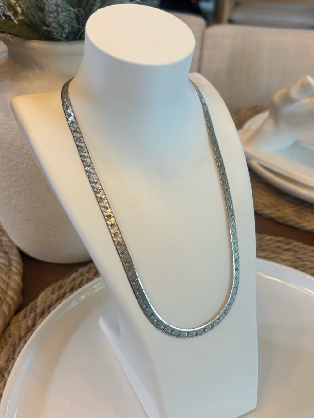 925 Italy Sterling Silver Starburst Etched Flat Herringbone Chain Necklace 17.5"